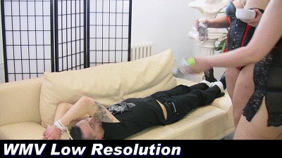 Boss Girls Productions - A couch for 2 big ladies (WMV Low Resolution)