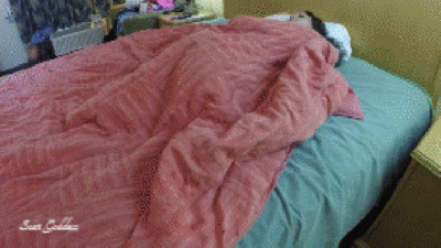 Scat Goddess Amanda - Woken Up Under the Covers