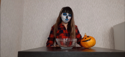 Elvertinafrautoilet - Halloween shit!