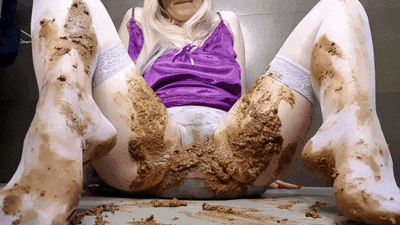 Love to Shit Girls - Easter Shit Messy Play