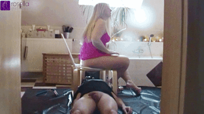 RosellaExtrem - My monster heap brings a toilet slave to its limits! Record-breaking mega shit!