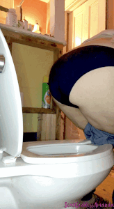 Scat Goddess Amanda - Creamy Toilet Shit & Squish