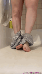 Scat Goddess Amanda - I Ate A Feast & Shit Out Your Balls