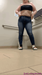 Scat Goddess Amanda - Bathroom Trips in Silky Floral Panty