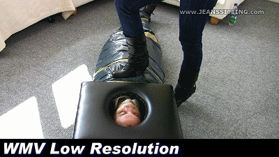 Boss Girls Productions - Smotherbox Jeanssitting (WMV Low Resolution)