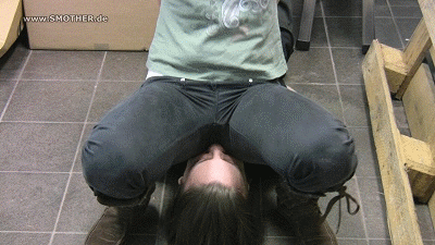 Boss Girls Productions - Jule Facesitting