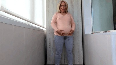 Pregnancy Cosplay Farts & Shits in Leggings