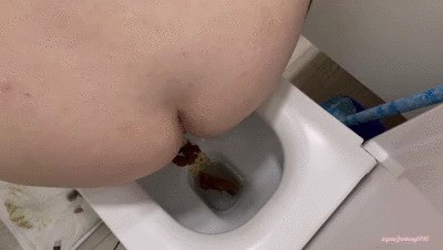 Pooping in toilet daily