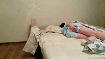 Daddy, I wanna poop in Bed !