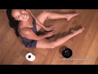Chocolate college girl Denver shits in the bowl (HD wmv video 1280x720 Pixels 5000 kb/s)
