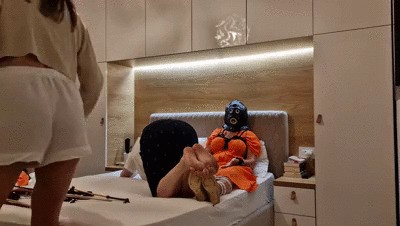 Paní a Faith - Noc bičování po boku její slepé otrokyně — Toiletslaveanddommes