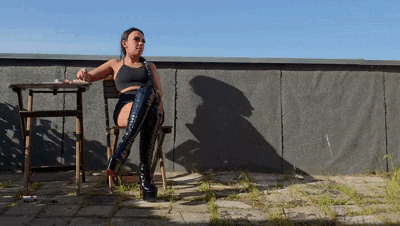 Goddess Luna and Faith - Kaviar Feeding with Toenails — Toiletslaveanddommes