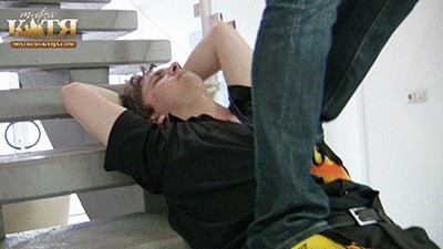 07-002 - Trampling my slave on the stairs (WMV - HQ - High Definition)