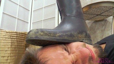 Trampling punishment for the slave pony! (SD Video)