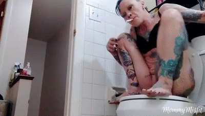 Thumbnail of Piss Covered Pussy