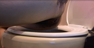 Toliet side view