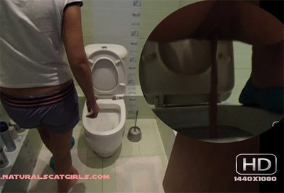 19. y.o. Shana from Croatia shitting...