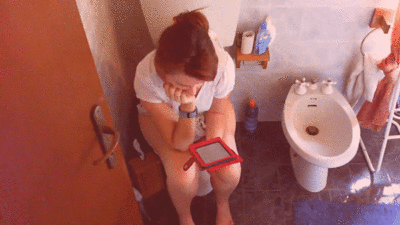 Reading Stephen King on the Throne